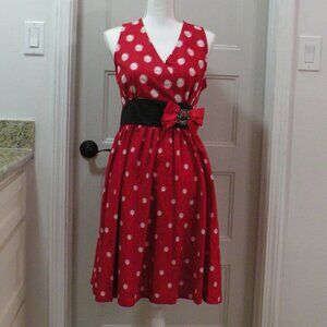 Disney_M_used_red with white dots and Minni Mouse waist bow